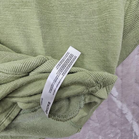 Daily Practice Shirt Womens Medium Green Cropped V Neck Short Sleeve Lounge Top - Picture 3 of 6